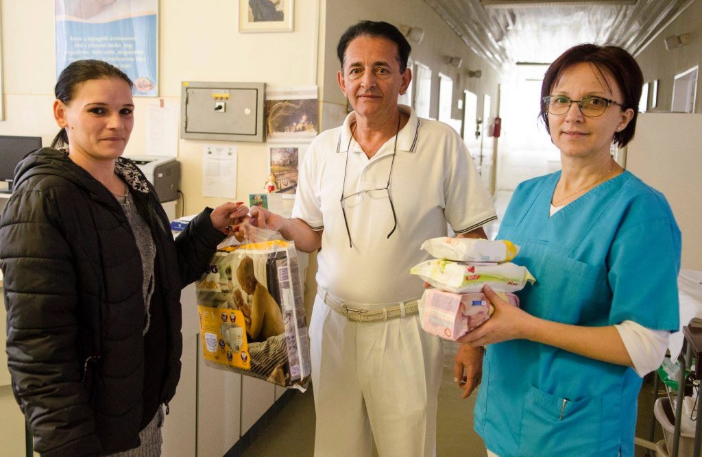 Pelenkák és popsitörlők: a kórháznak gyűjtöttek